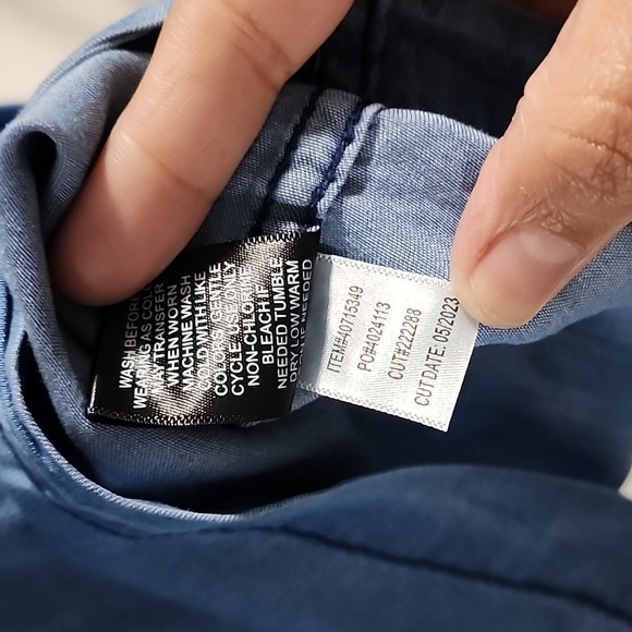 🆕️Torrid Button Up Chambray - Picture 5 of 9